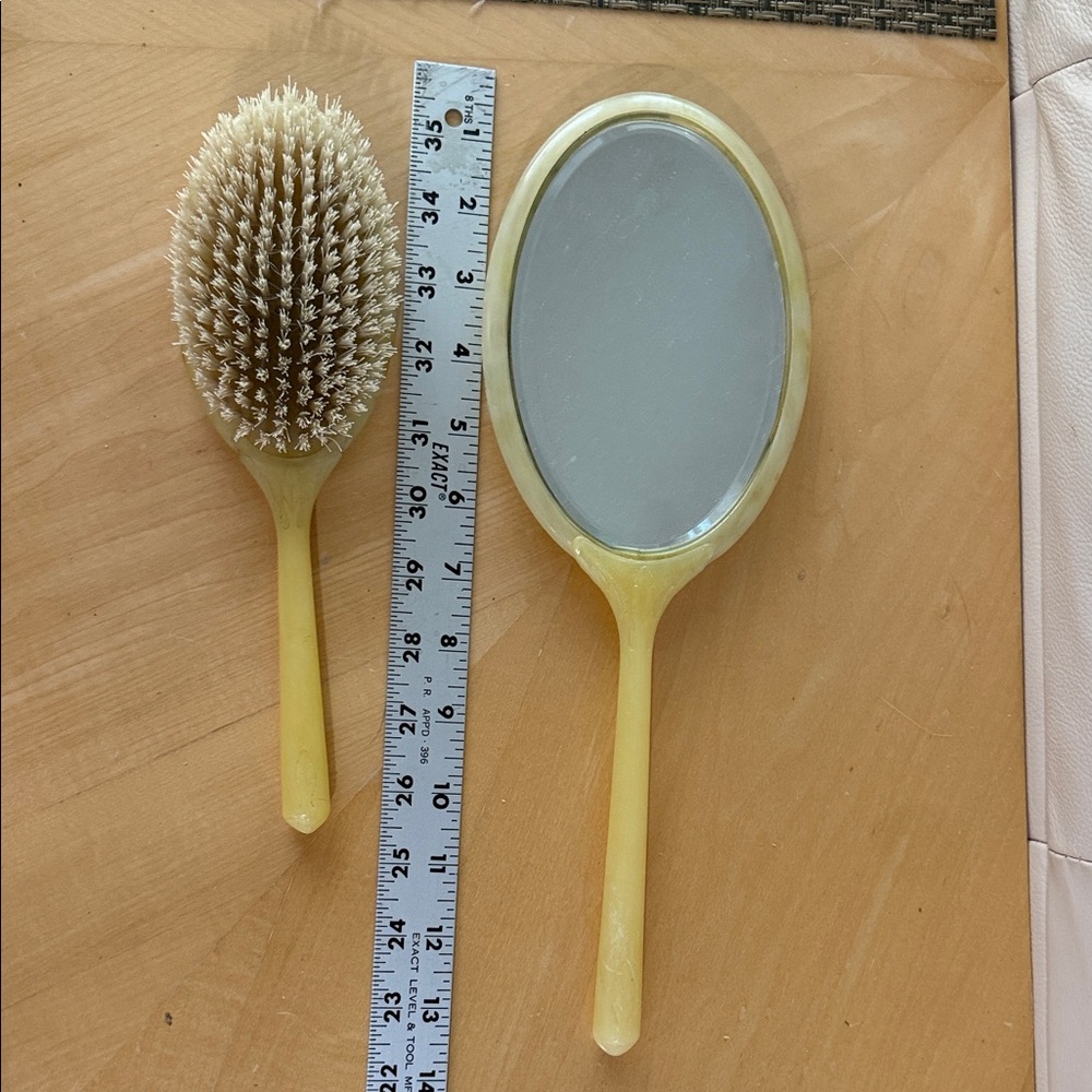 Vintage Yellow Hair Brush and Mirror Set - Picture 2 of 2